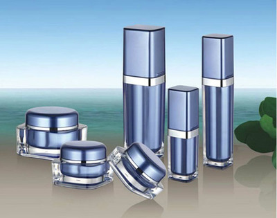 化妝品OEM廠家分享 選擇護(hù)膚品應(yīng)注意的關(guān)鍵問題